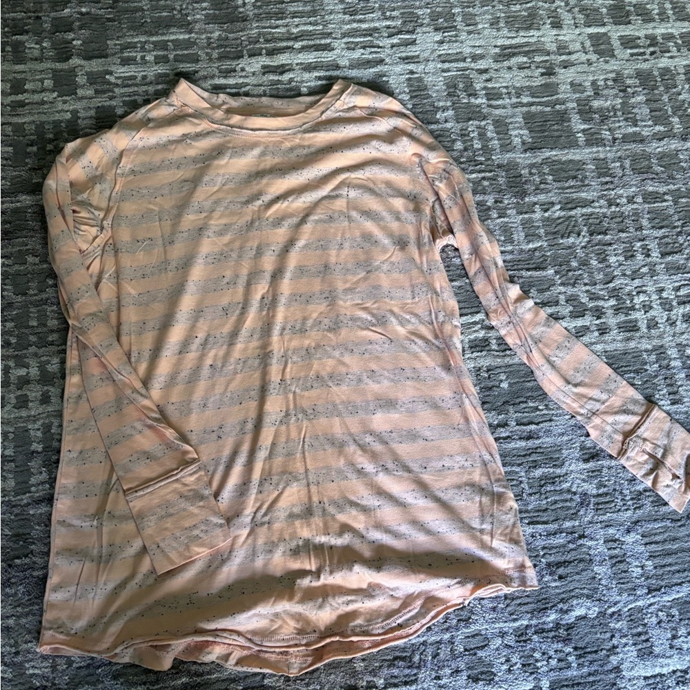 We The Free Light Pink Speckled Tee size small